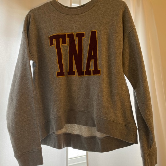 Aritzia Tops - Aritzia TNA crewneck